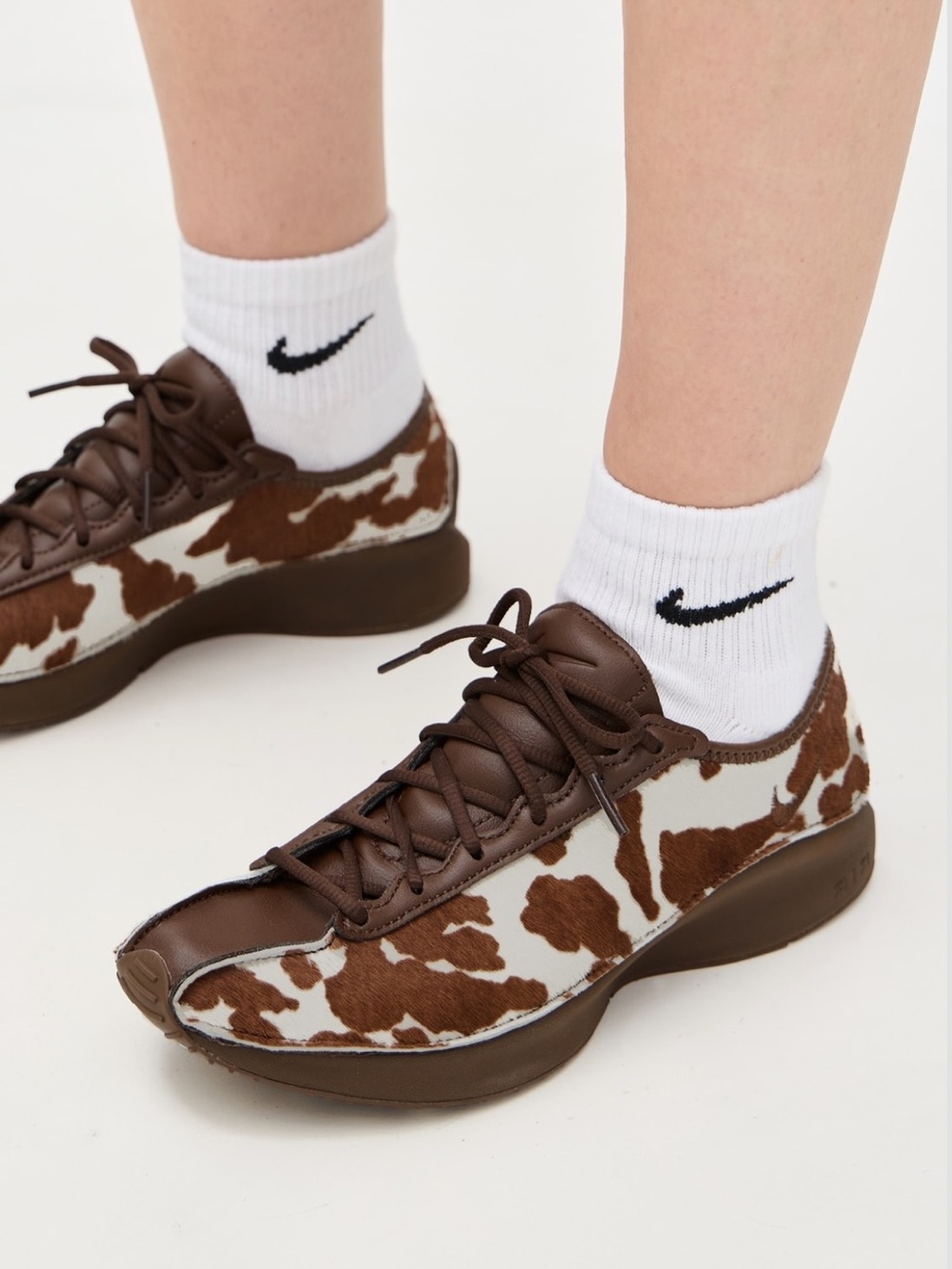 Nike Air Superfly LX Sneakers - Picture 2 of 9
